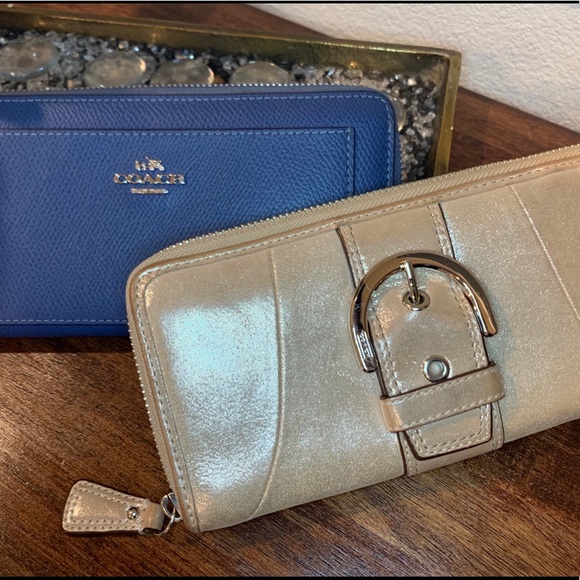 Coach Wallet - Picture 4 of 7